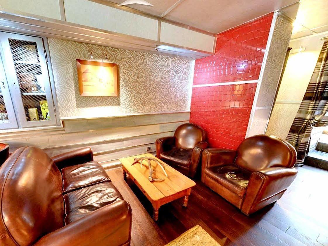 Les Grands Frenes Acomodação com café da manhã Plaine-de-Walsch Exterior foto